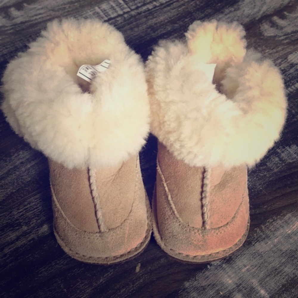 Toddler size 4 ugg boots